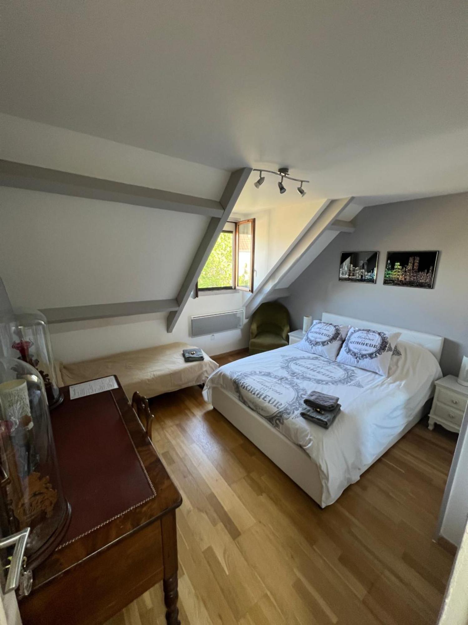 La Maison Du Bonheur Saintry-sur-Seine Zewnętrze zdjęcie