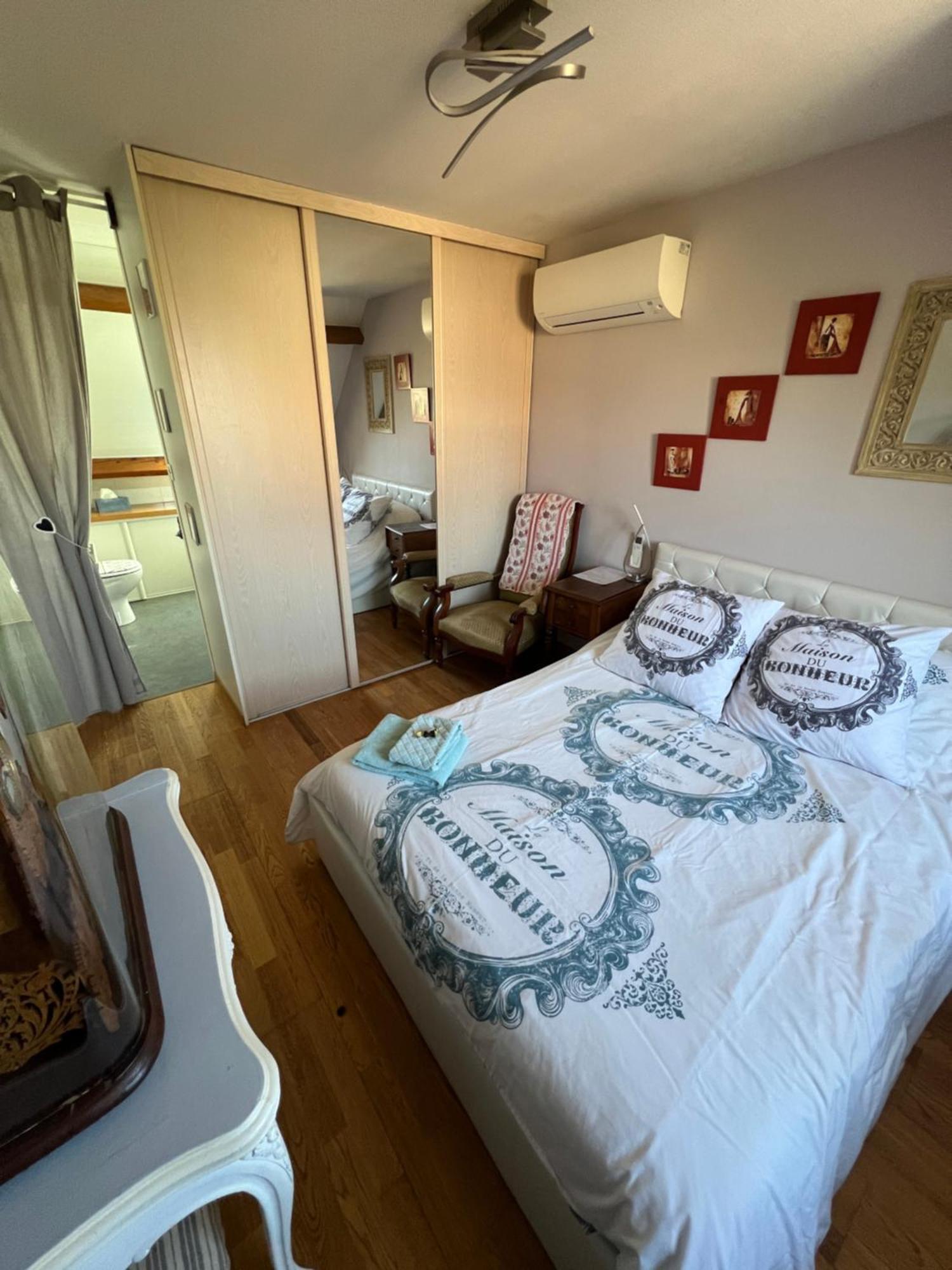 La Maison Du Bonheur Saintry-sur-Seine Zewnętrze zdjęcie